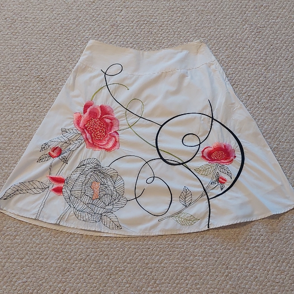 Talbots White Skirt with Pink Floral Embroidery, Size 6